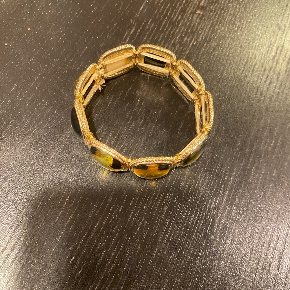 Elegant Gold and Black Women's Bracelet